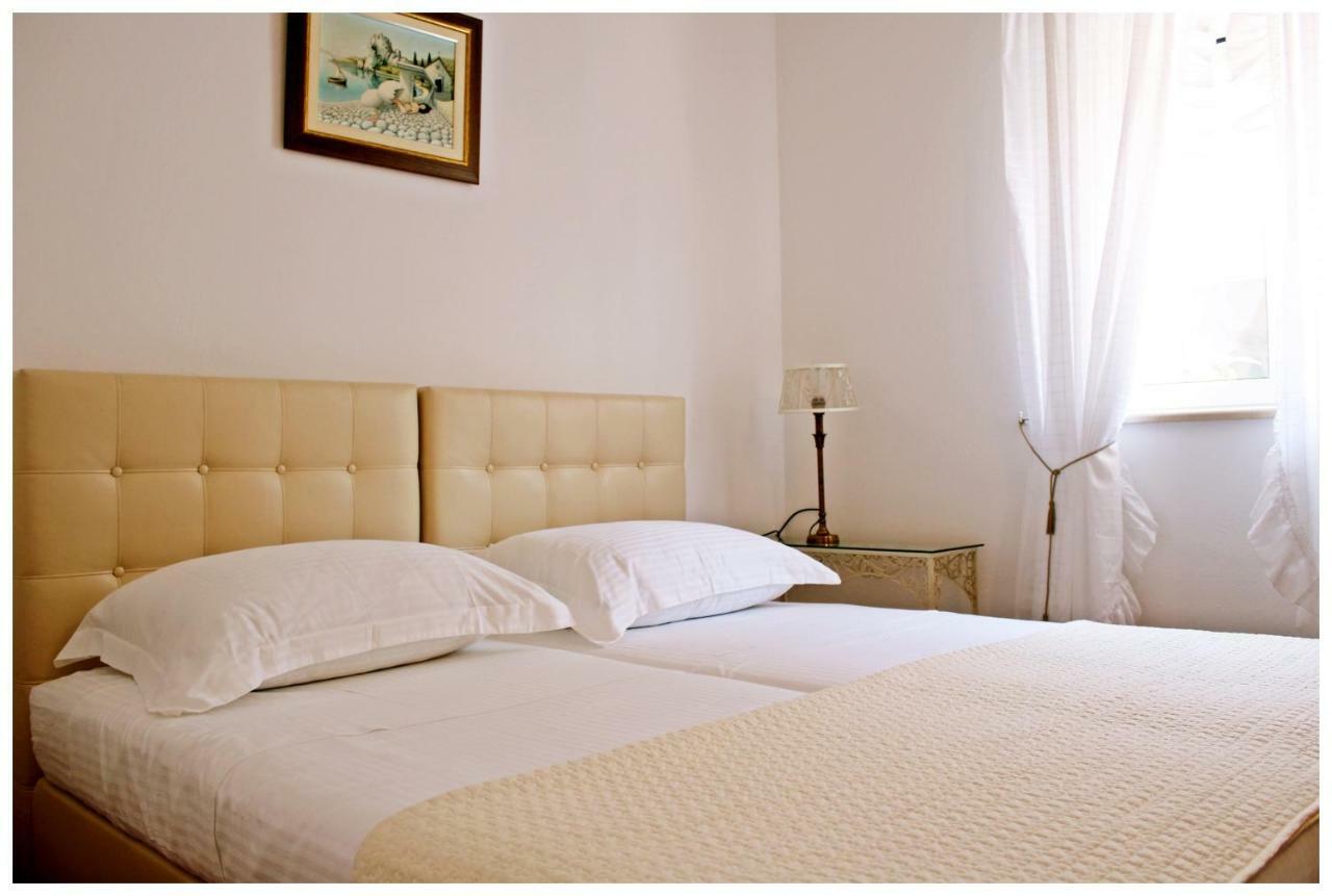 Casa Zorana-Alba Apartments Trogir Værelse billede